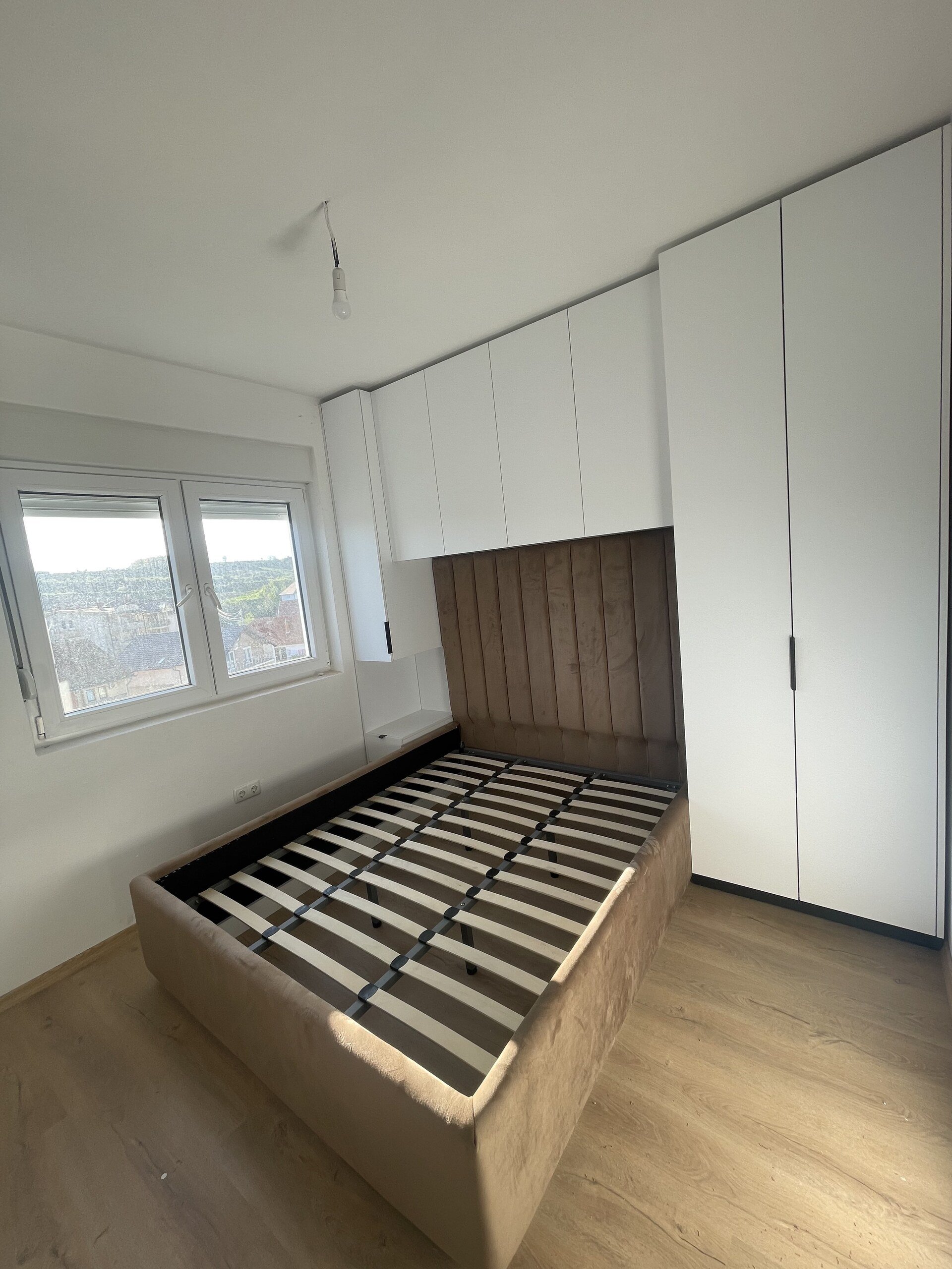 Rimontim i dhomës së gjumit gjatë shpërnguljes — Defrim-Design